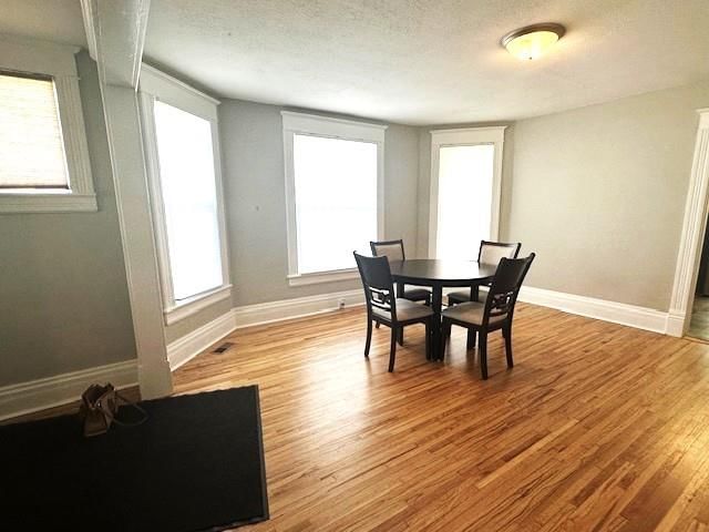 304 E Maple Street — photo 9