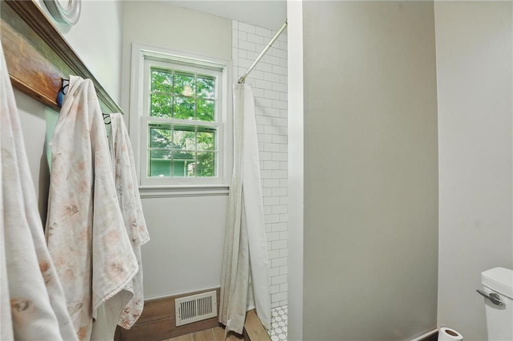 6817 N Bellefontaine Avenue — photo 32