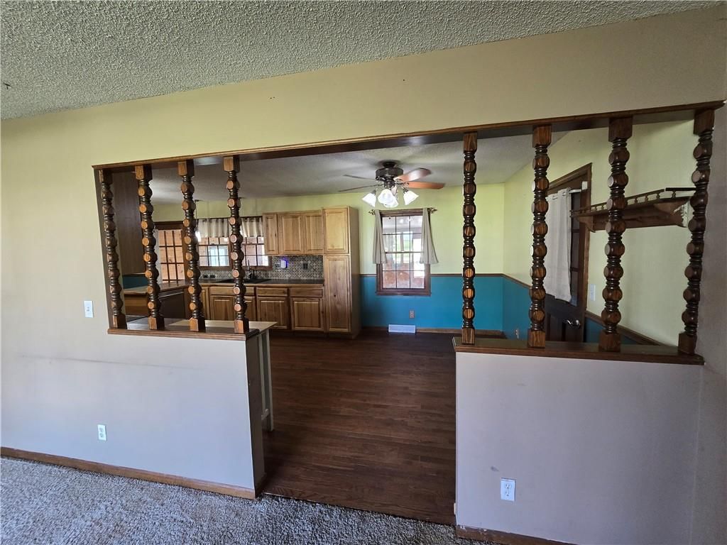 217 N Oak Street — photo 11