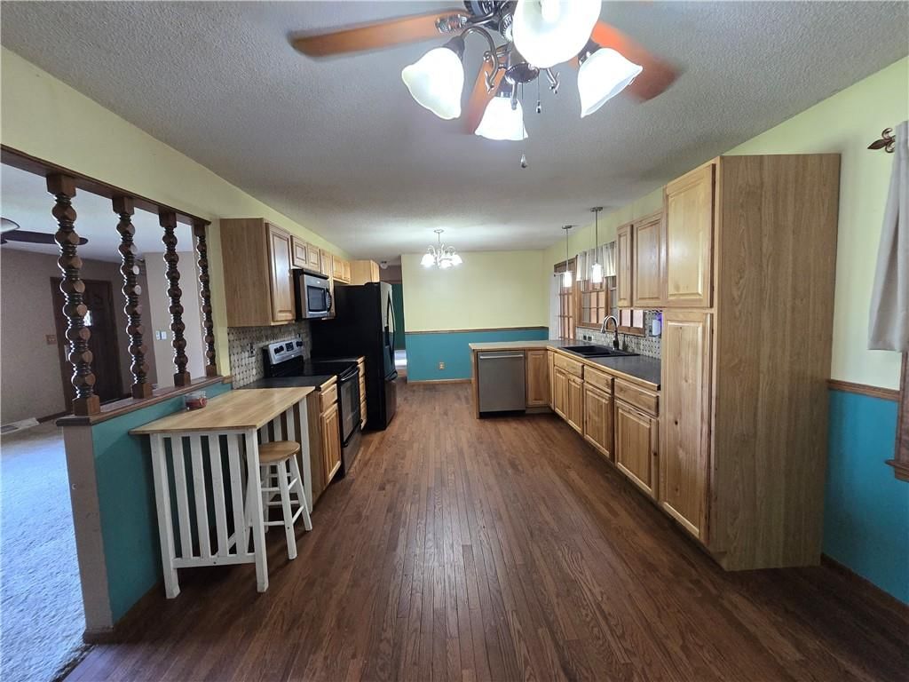 217 N Oak Street — photo 12