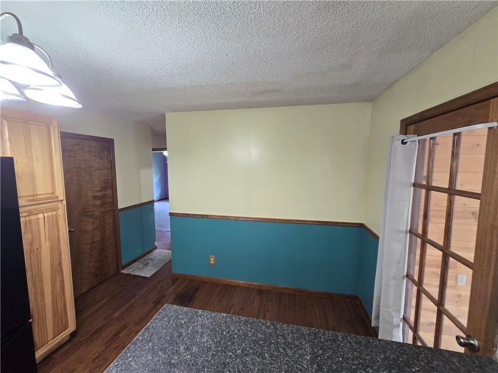 217 N Oak Street — photo 17