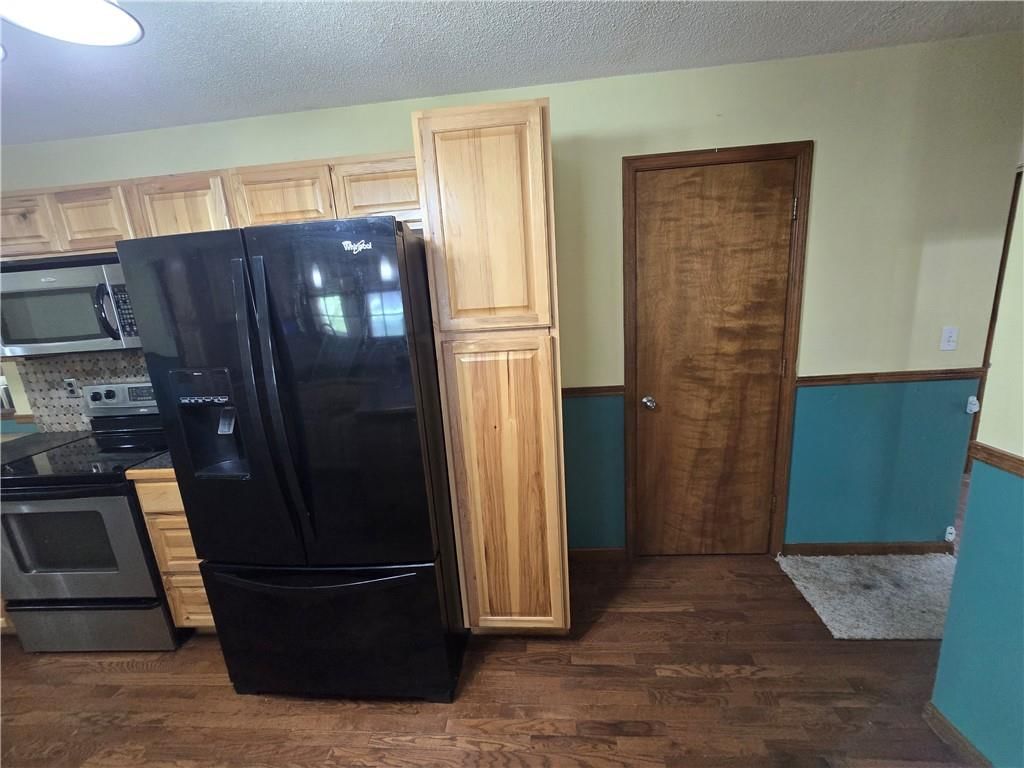 217 N Oak Street — photo 21
