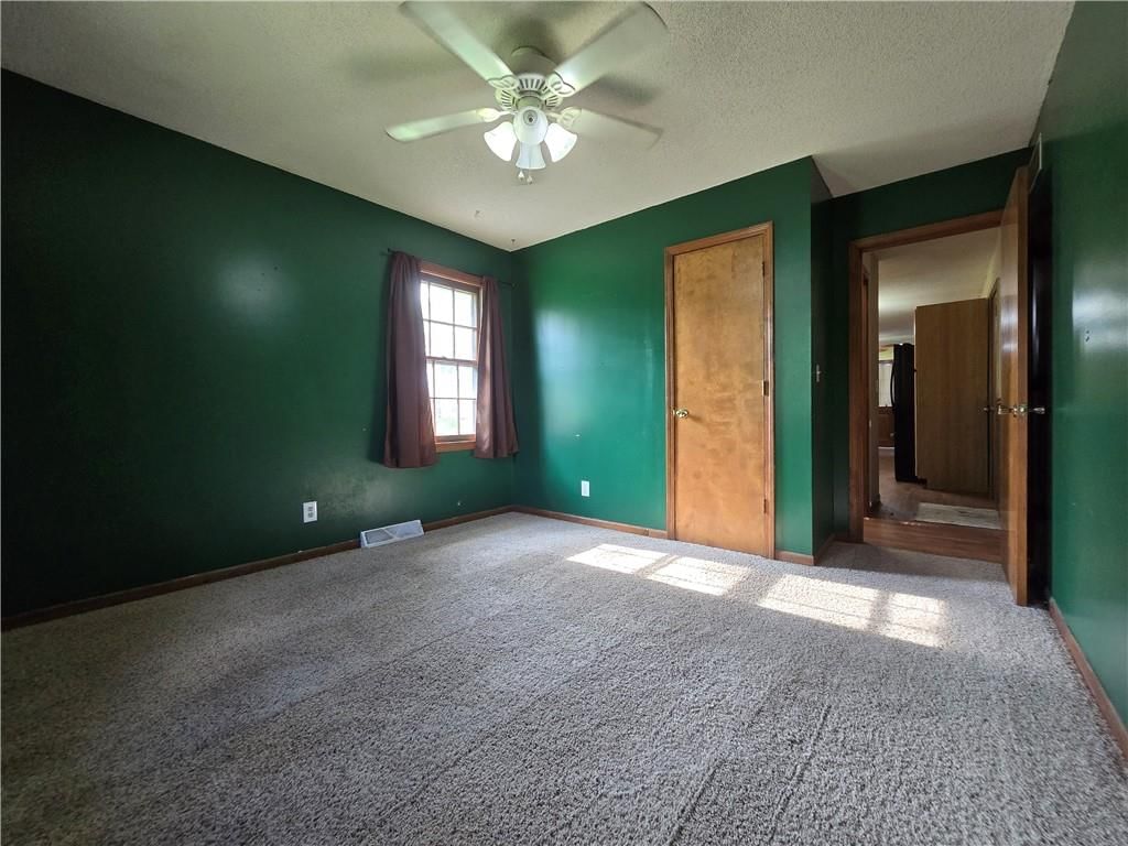 217 N Oak Street — photo 28