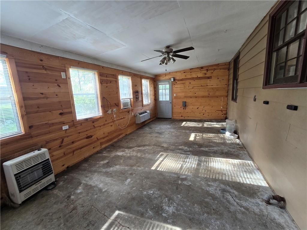 217 N Oak Street — photo 46