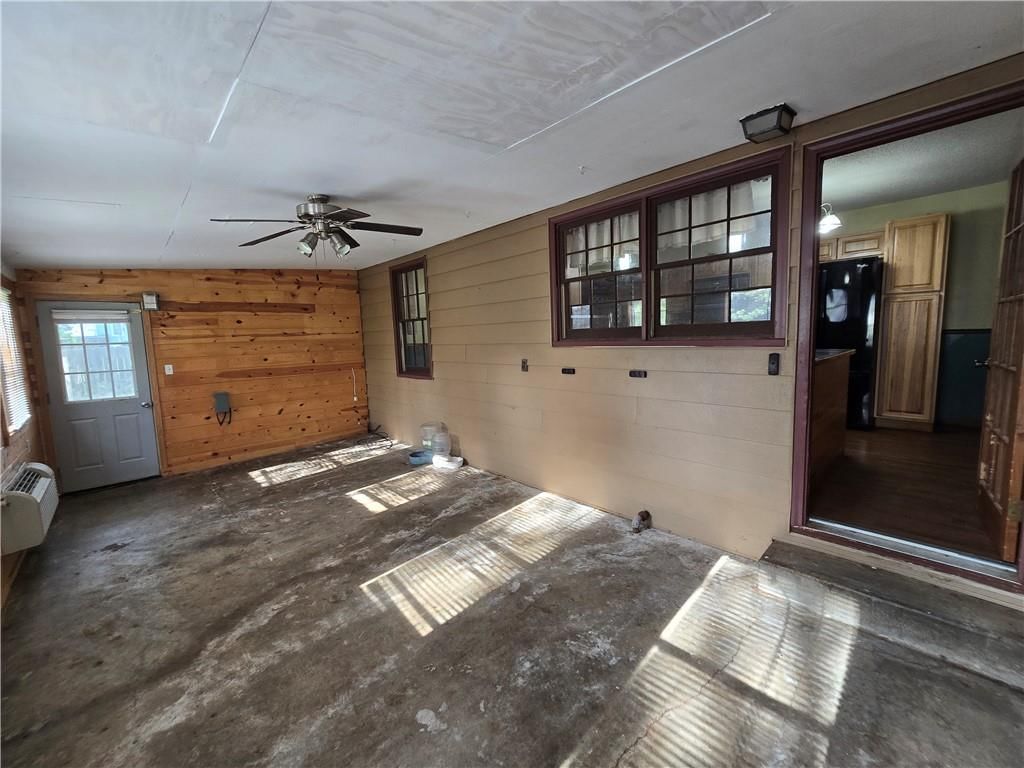 217 N Oak Street — photo 47