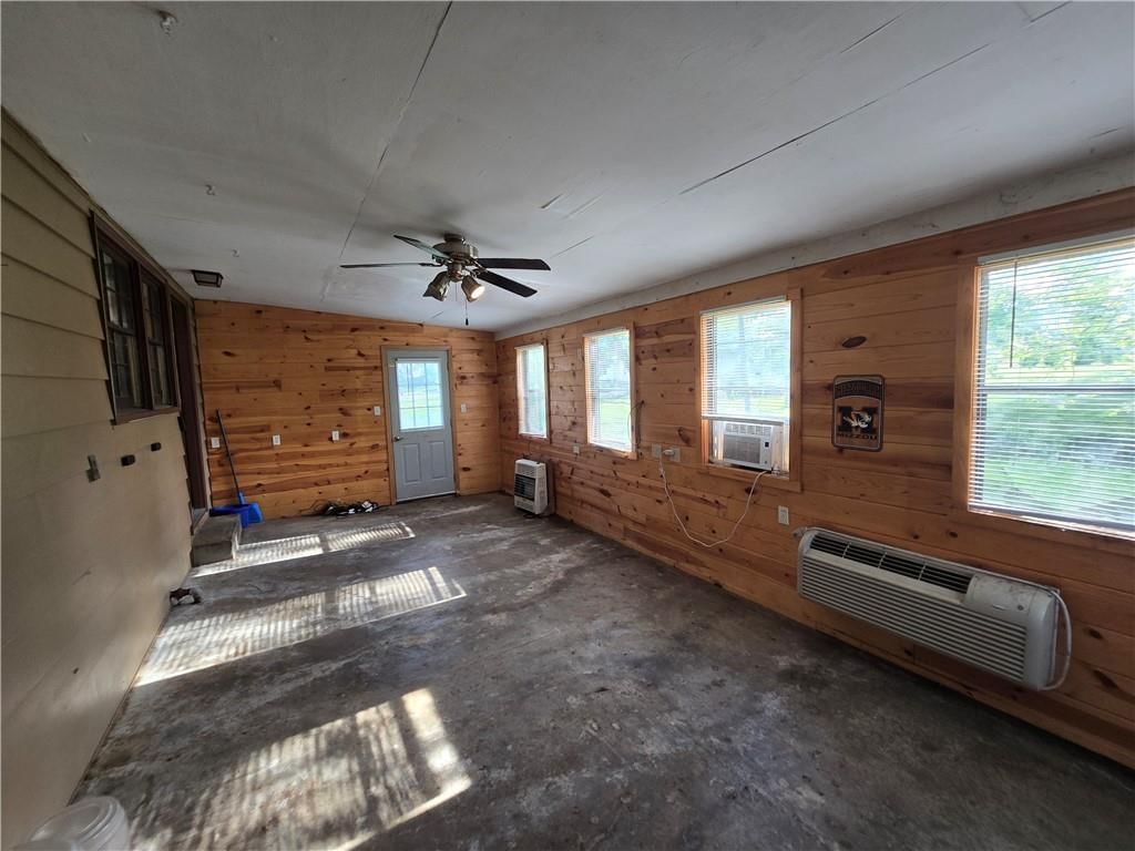 217 N Oak Street — photo 50