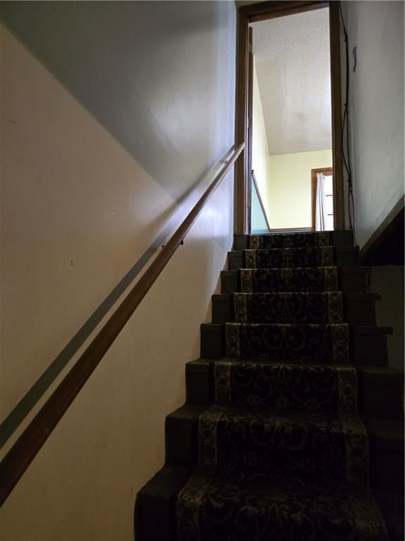 217 N Oak Street — photo 51