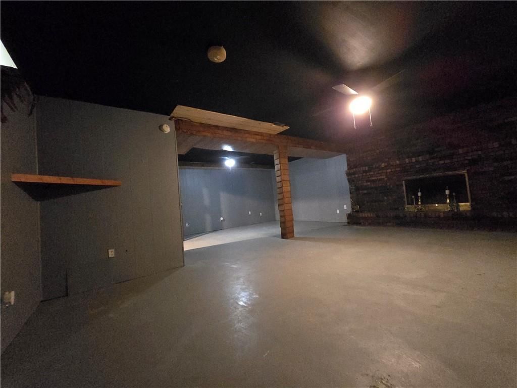 217 N Oak Street — photo 56
