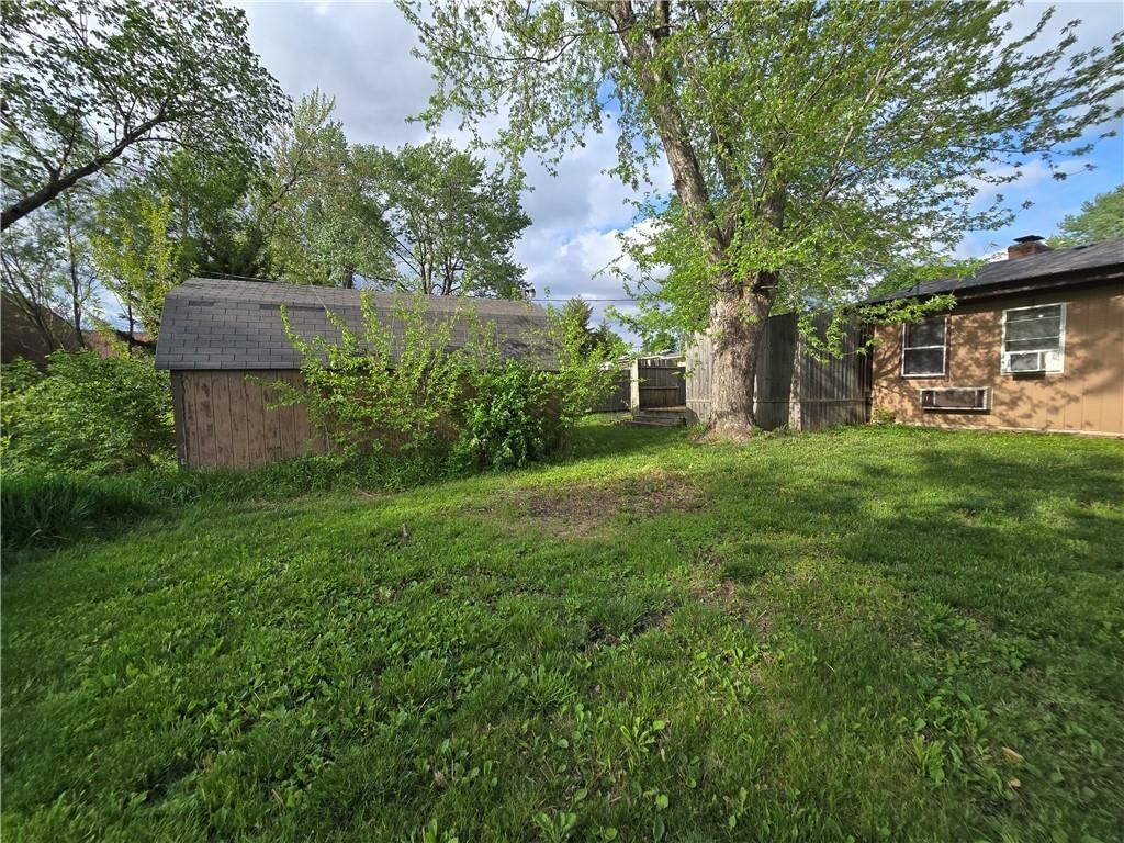 217 N Oak Street — photo 71
