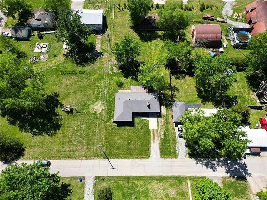 217 N Oak Street — photo 84