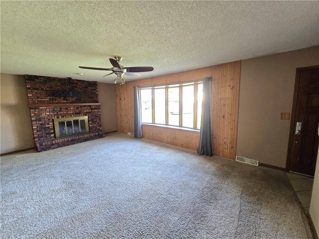 217 N Oak Street — photo 10