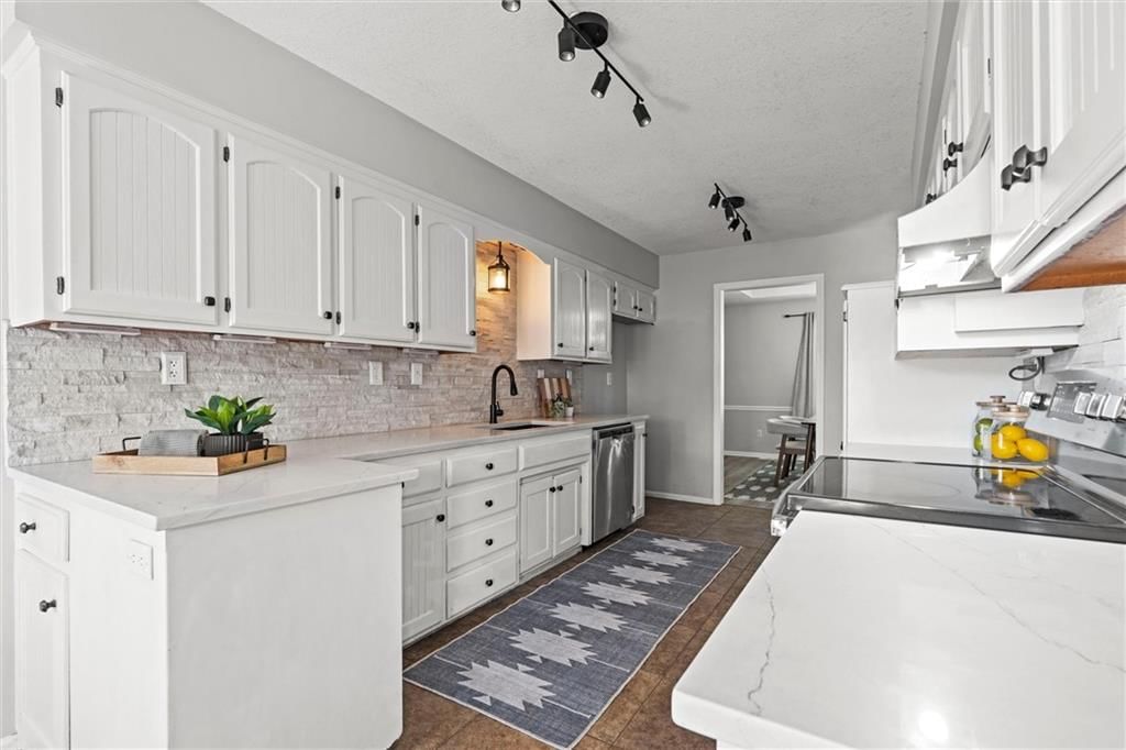 1036 NE Remington Court — photo 9