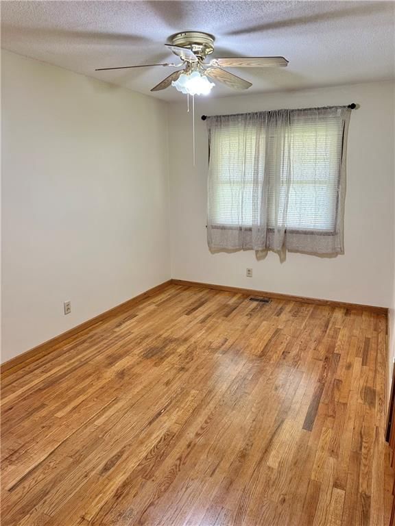 609 E Rose Lane — photo 12