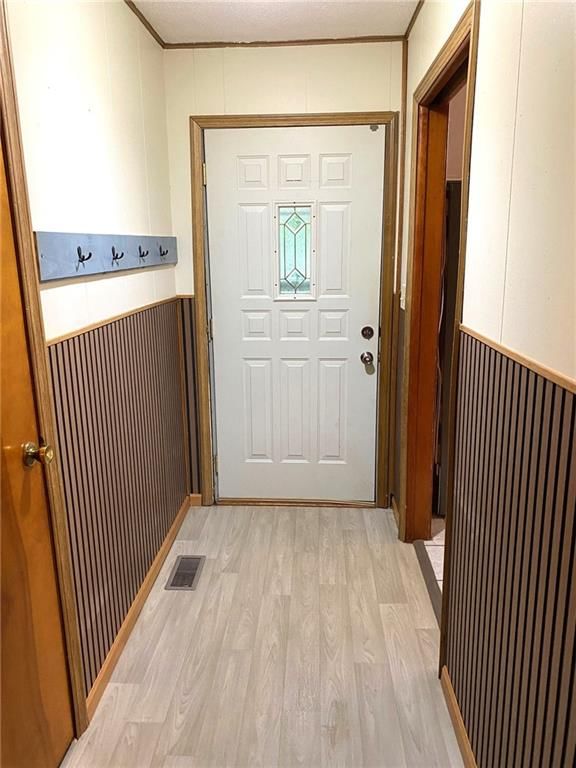 609 E Rose Lane — photo 4