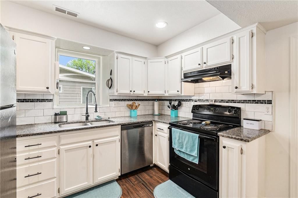 918 Birch Street — photo 9