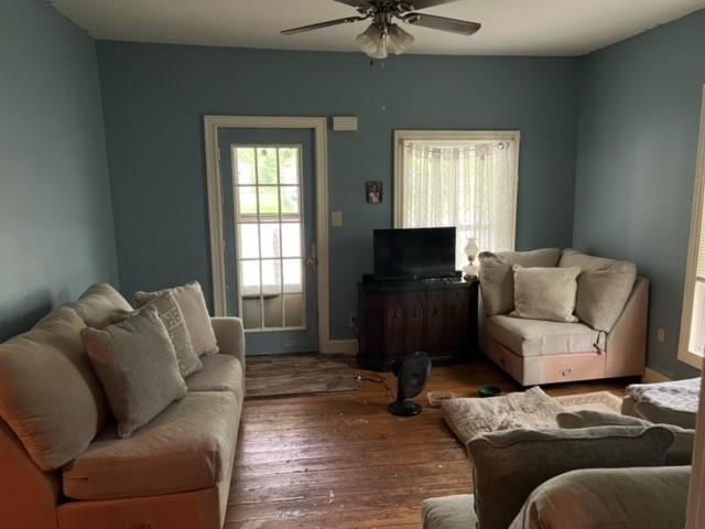 327 N Spring Street — photo 7