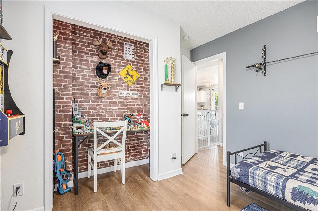 18604 Primrose Street — photo 20