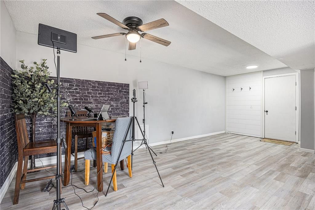 18604 Primrose Street — photo 25