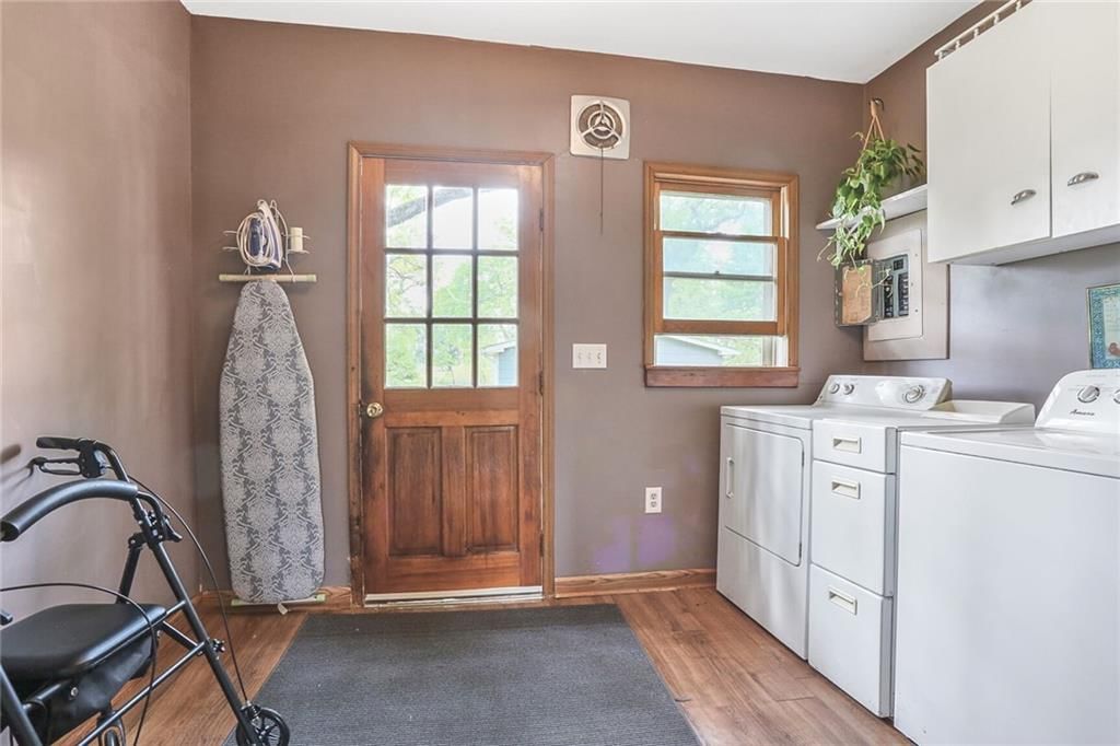 231 S Elm Street — photo 11