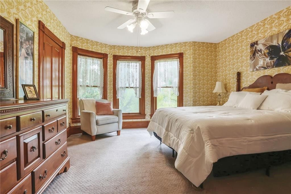 231 S Elm Street — photo 15