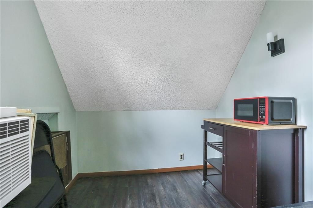 231 S Elm Street — photo 24