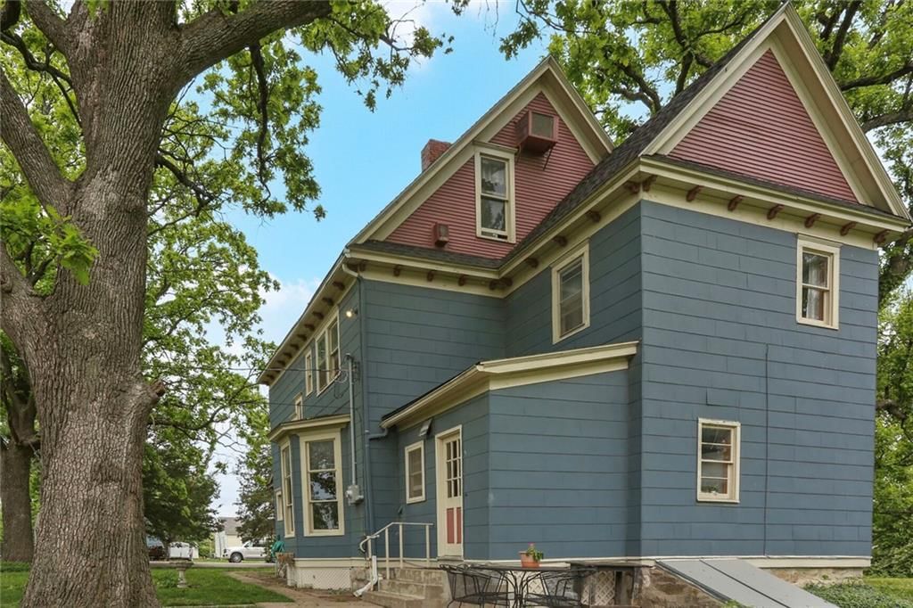 231 S Elm Street — photo 35