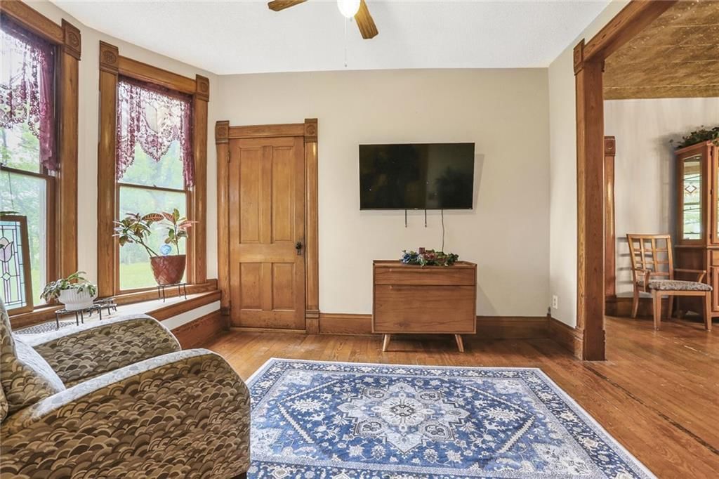 231 S Elm Street — photo 7