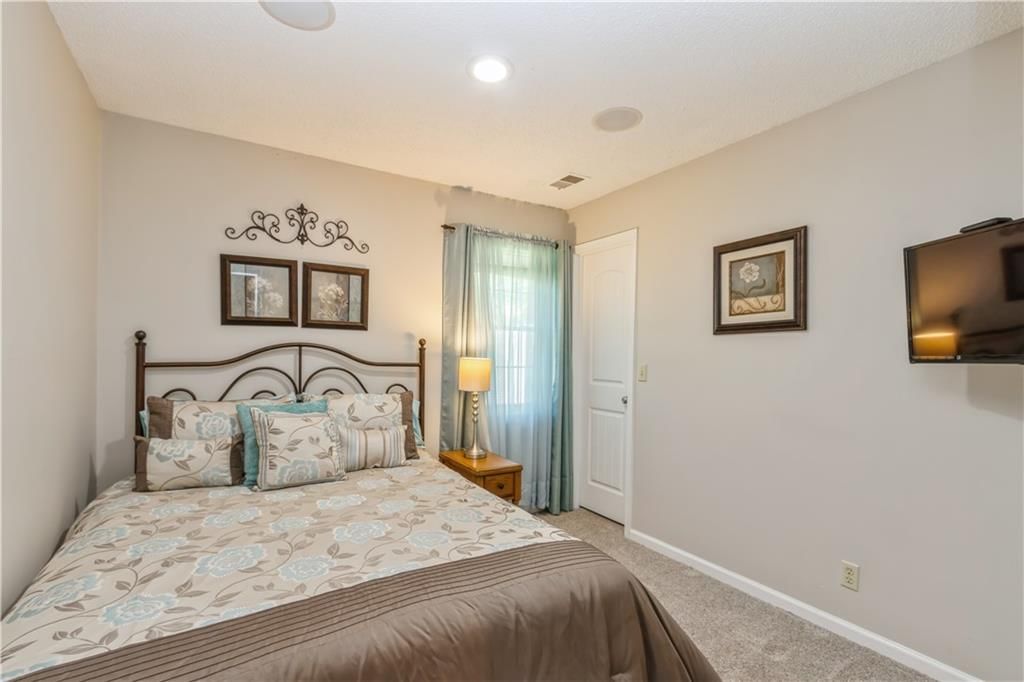 14205 S SUMMERTREE Lane — photo 17