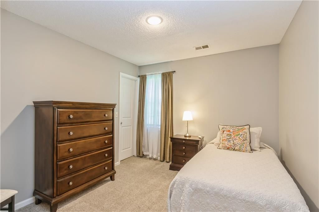 14205 S SUMMERTREE Lane — photo 18
