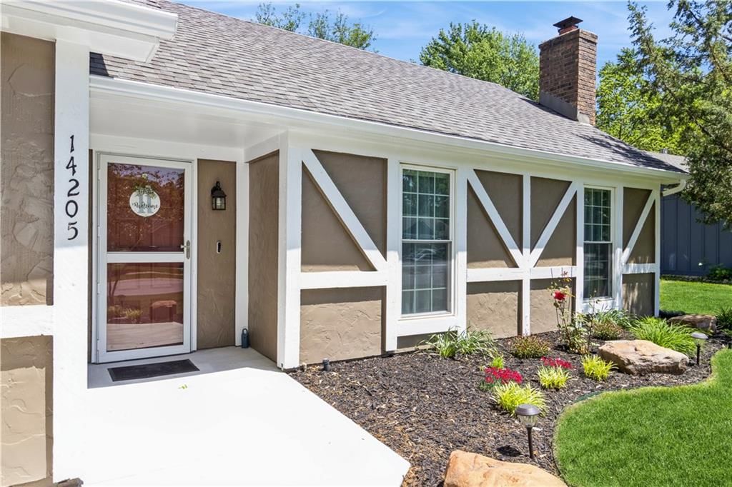 14205 S SUMMERTREE Lane — photo 3