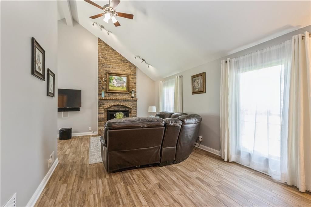 14205 S SUMMERTREE Lane — photo 7