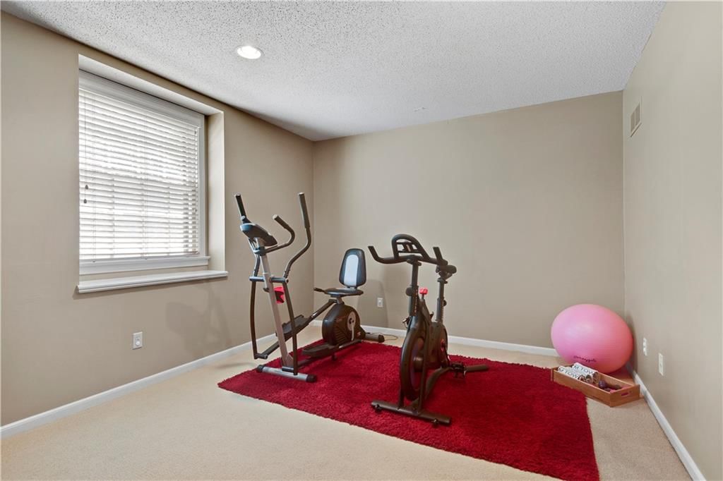 8036 W 116TH Street — photo 35