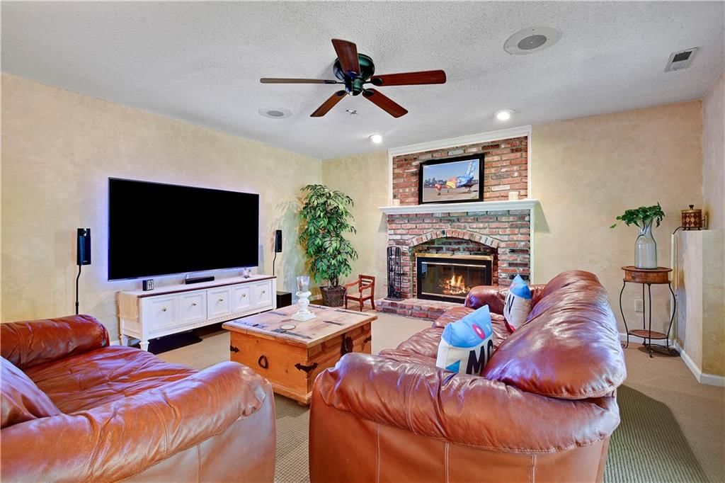 8036 W 116TH Street — photo 39