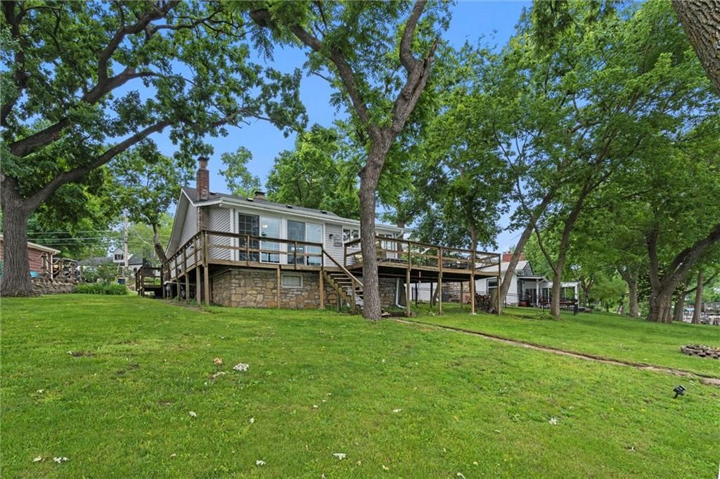 72 Beach Drive — photo 33