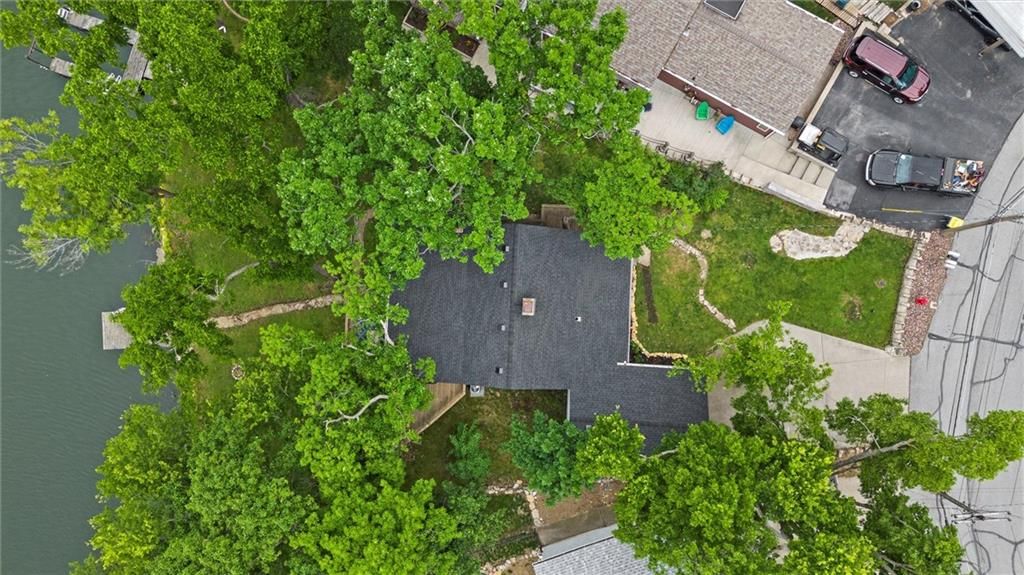 72 Beach Drive — photo 37