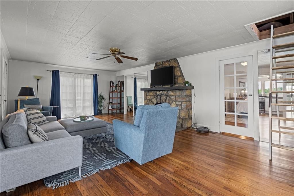 72 Beach Drive — photo 7