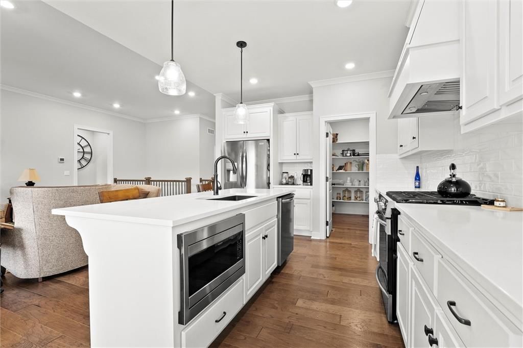 8663 N Allenton Avenue — photo 12