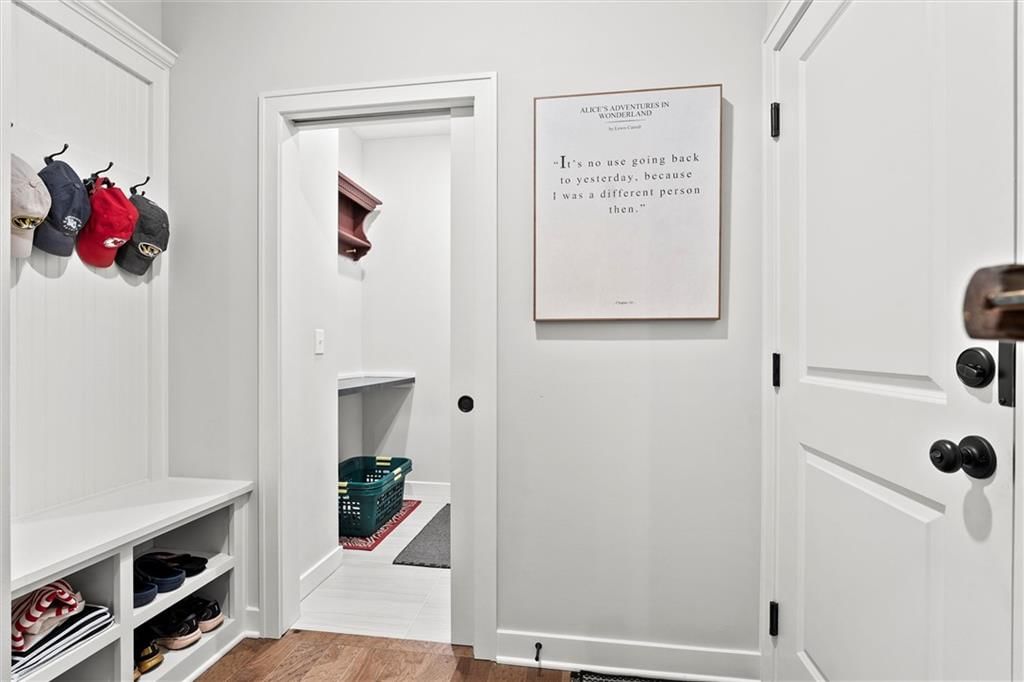 8663 N Allenton Avenue — photo 16