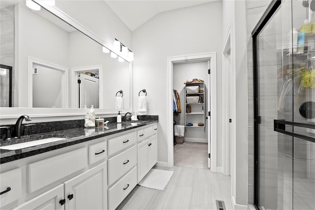 8663 N Allenton Avenue — photo 21