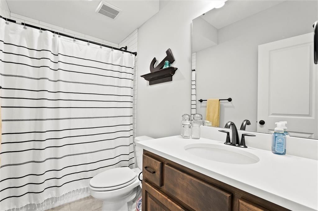 8663 N Allenton Avenue — photo 33