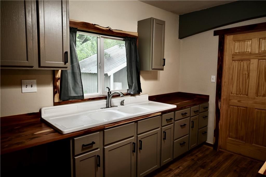 702 N Cedar Street — photo 12
