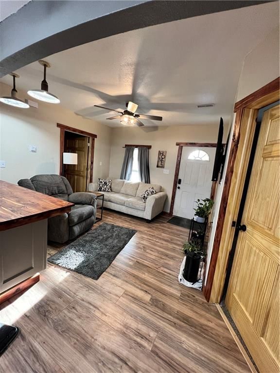 702 N Cedar Street — photo 3