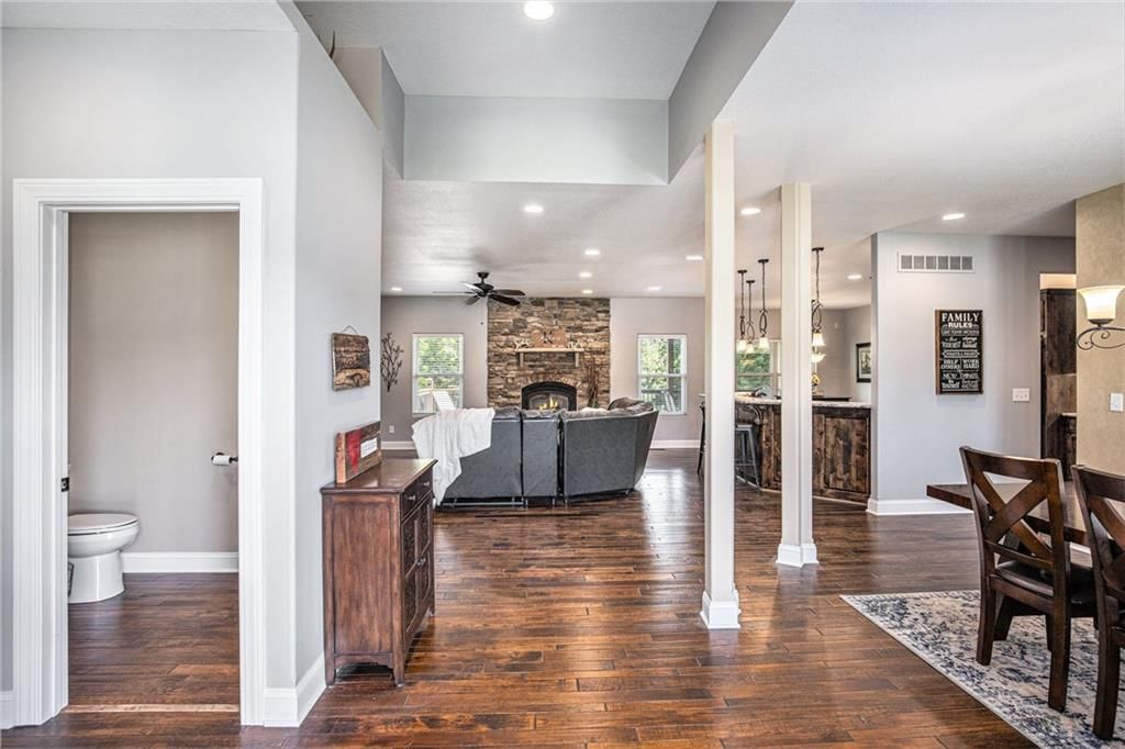 1308 Greenbrier Drive — photo 11