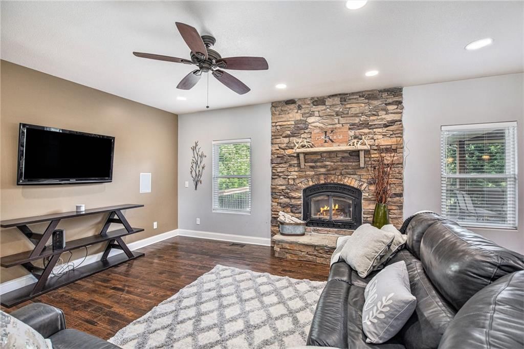 1308 Greenbrier Drive — photo 13
