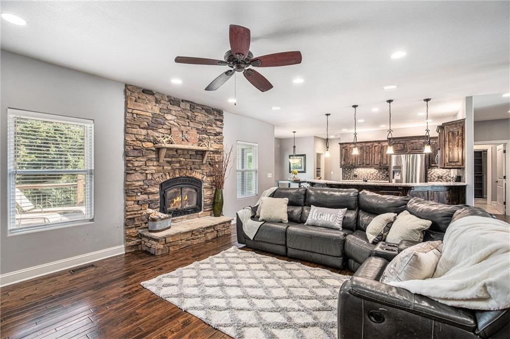 1308 Greenbrier Drive — photo 14