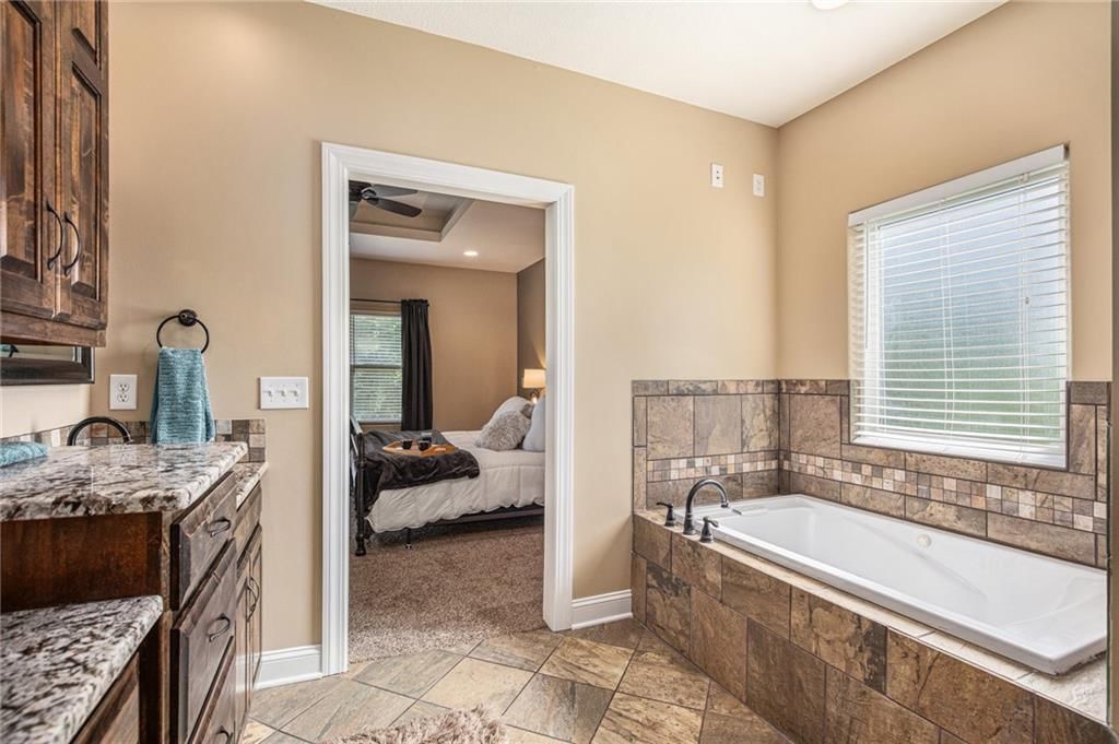 1308 Greenbrier Drive — photo 28