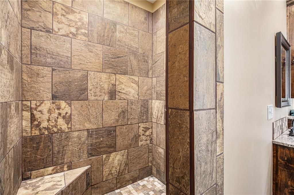 1308 Greenbrier Drive — photo 29