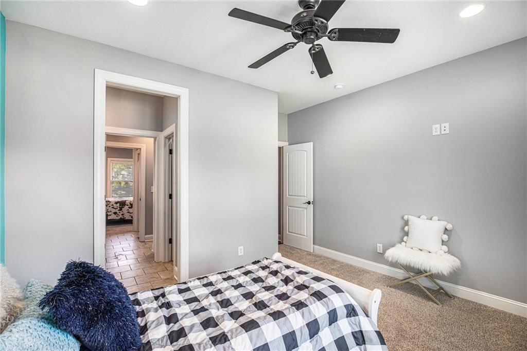 1308 Greenbrier Drive — photo 32