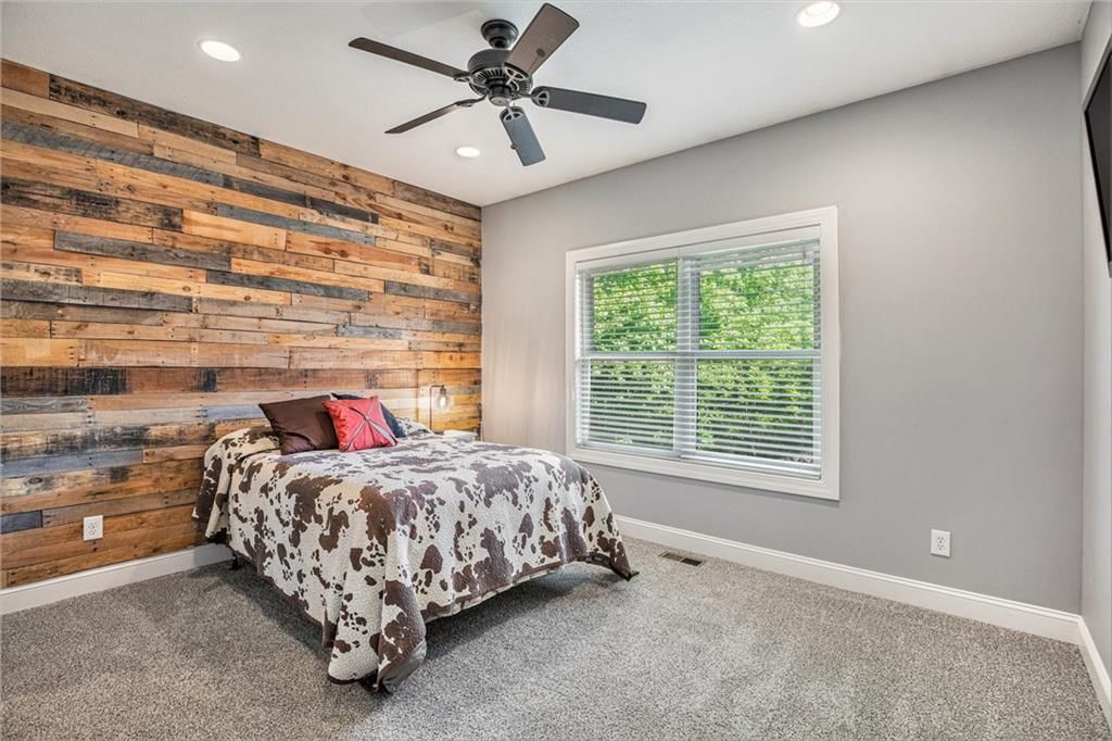 1308 Greenbrier Drive — photo 35