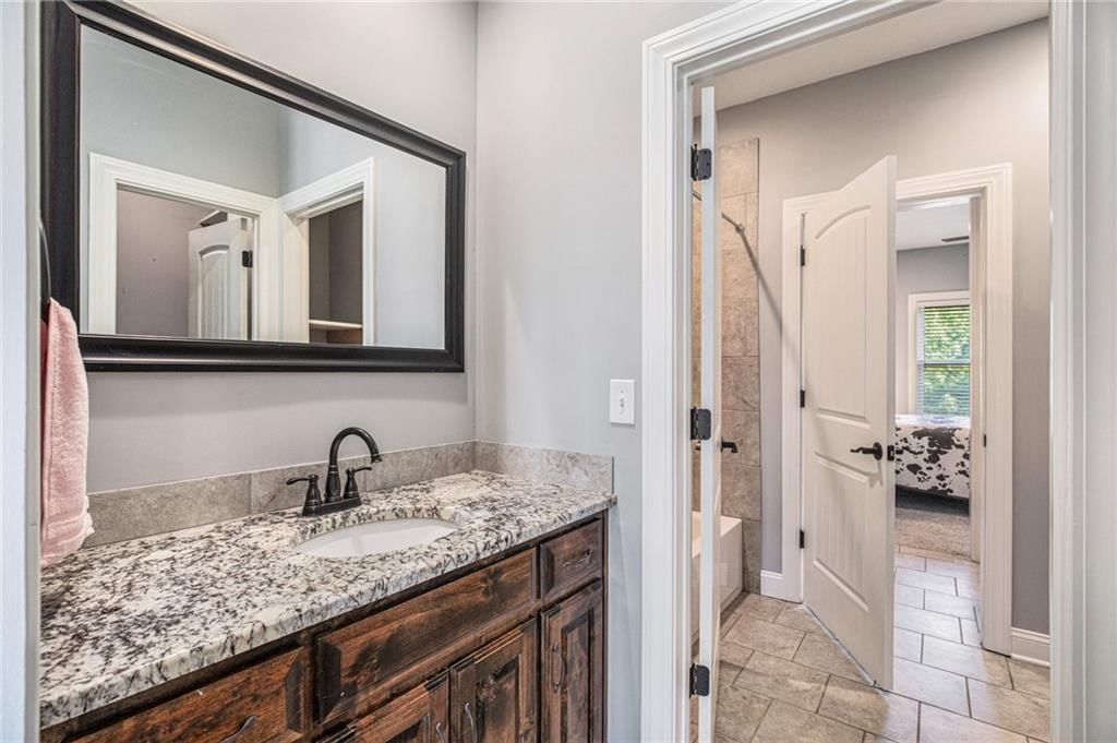 1308 Greenbrier Drive — photo 37